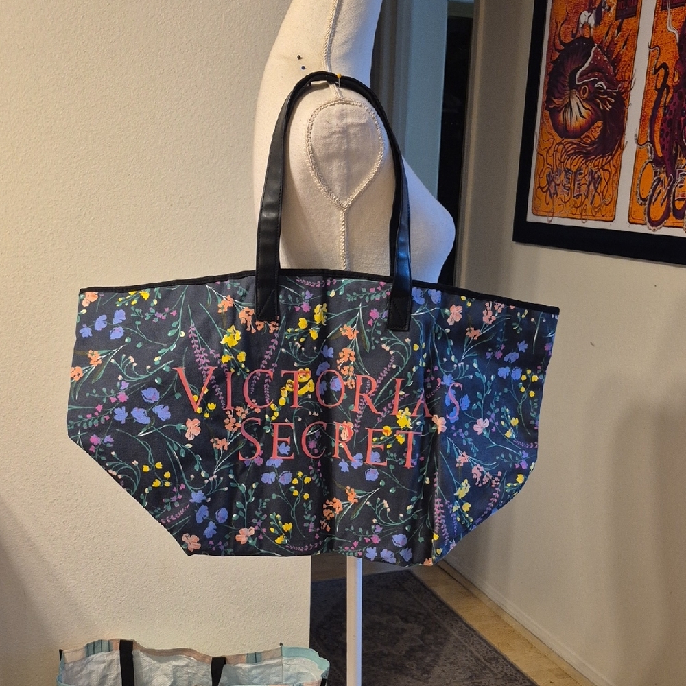 Victoria's Secret Floral On Black Large Canvas Travel Bag